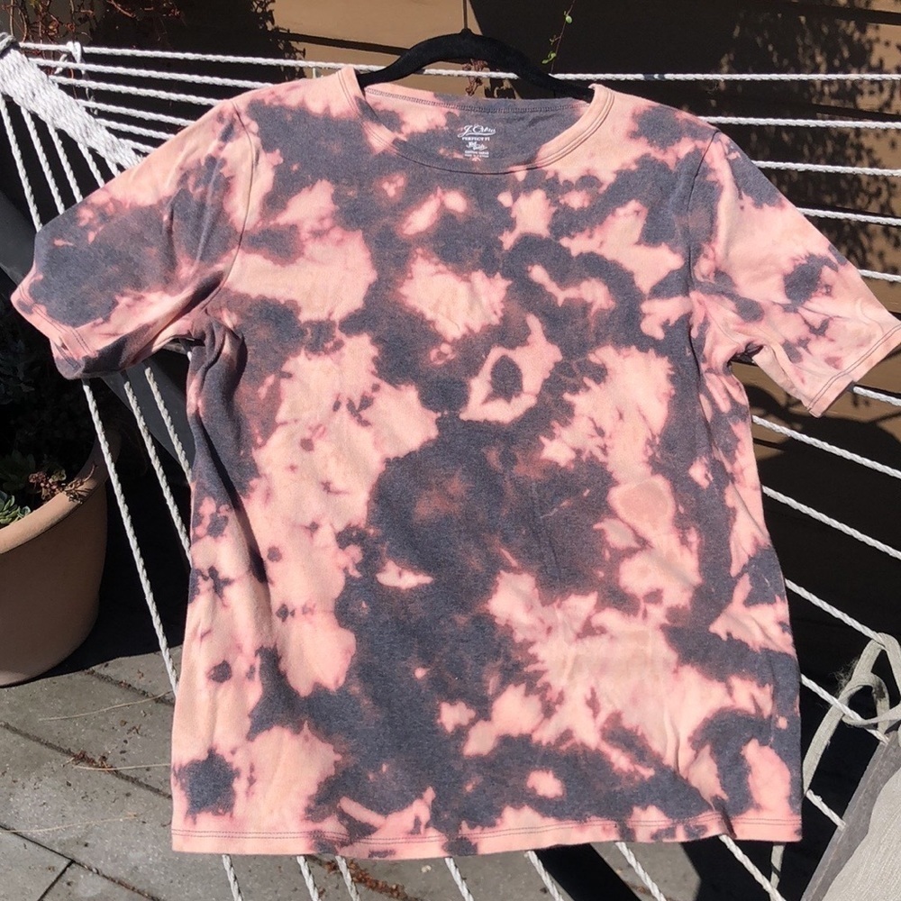 L J.Crew cotton Perfect Fit tee, tiedyed in charcoal grey light pink peach tones